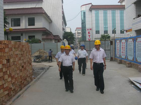 集团公司董事长肖玉龙视察集团所属止园饭馆二期装修刷新工程-易彩堂官网