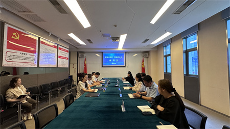 易彩堂官网集团陕海投公司与西安市新城区人民政府举行座谈会_副本.jpg