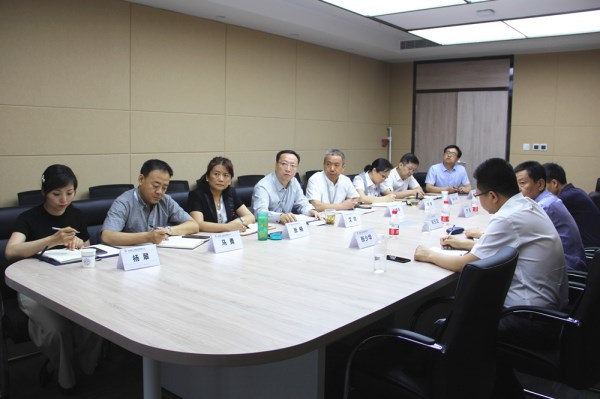 集团公司董事长肖玉龙一行莅临易通调研指导-易彩堂官网